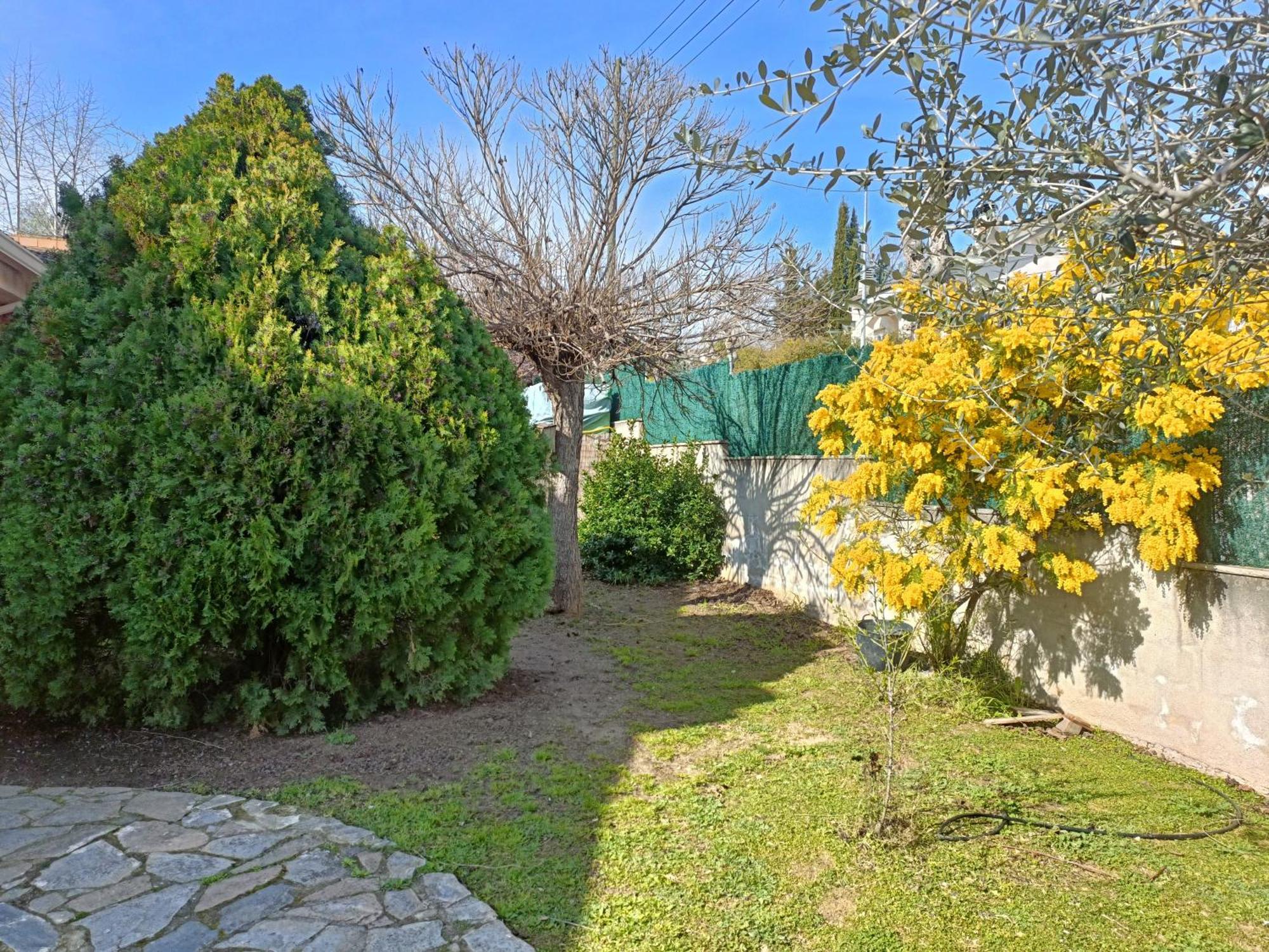 Casa Con Jardin Y Piscina Privada. Villa Santa Eulalia de Ronsana Exterior photo
